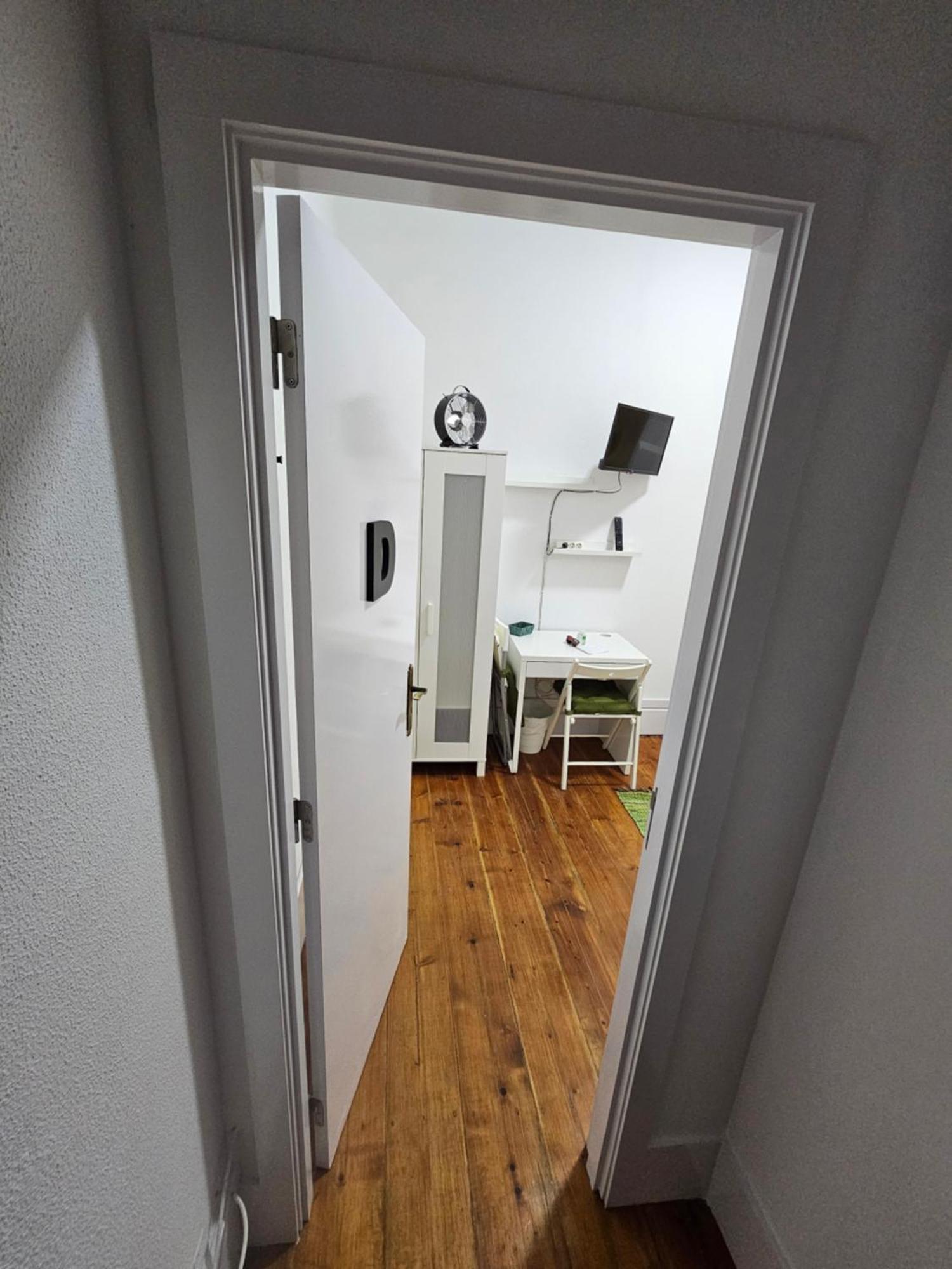 Almirante GuestHouse Lisboa Habitación foto